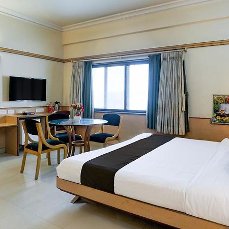 Super Collection O Limda Chowk Formerly Hotel Harmony 라즈콧 외부 사진