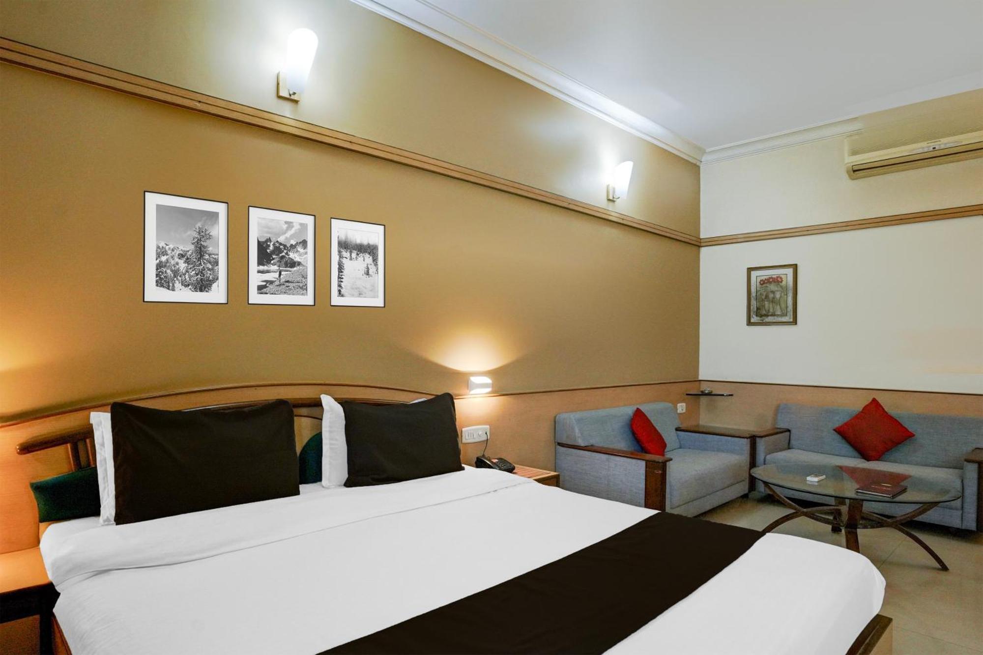 Super Collection O Limda Chowk Formerly Hotel Harmony 라즈콧 외부 사진