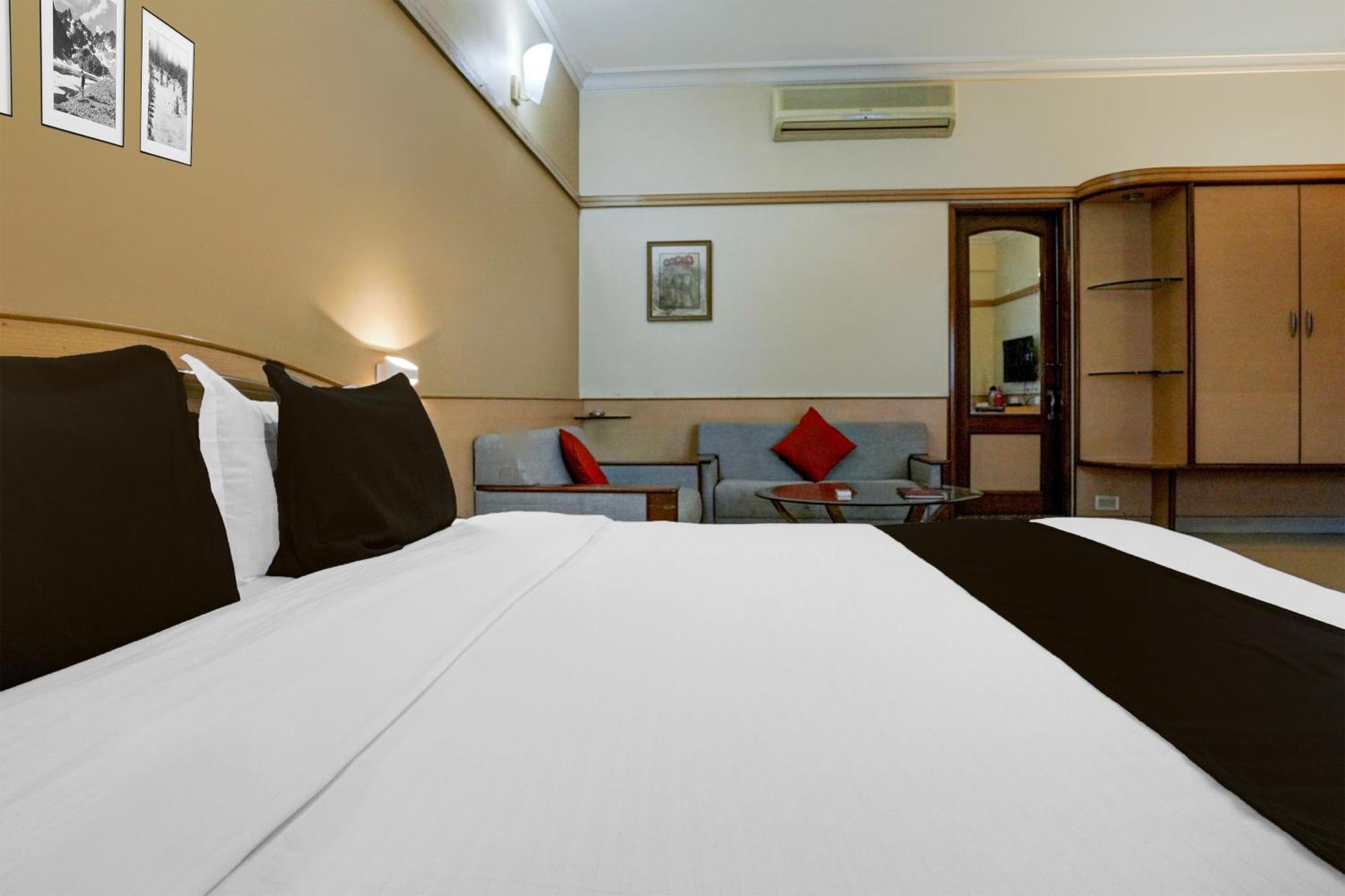 Super Collection O Limda Chowk Formerly Hotel Harmony 라즈콧 외부 사진